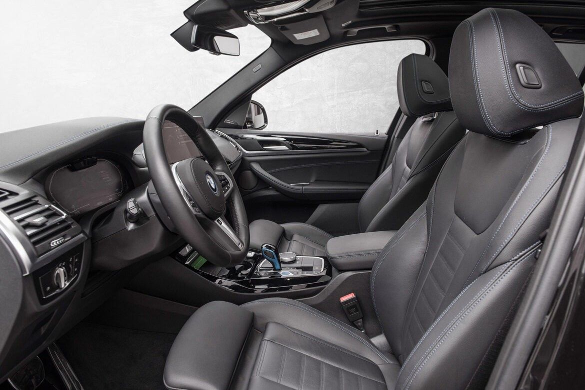 BMW iX3