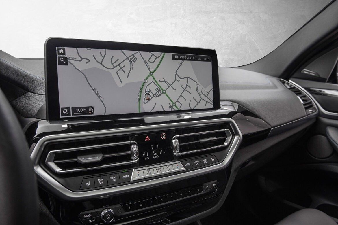 BMW iX3