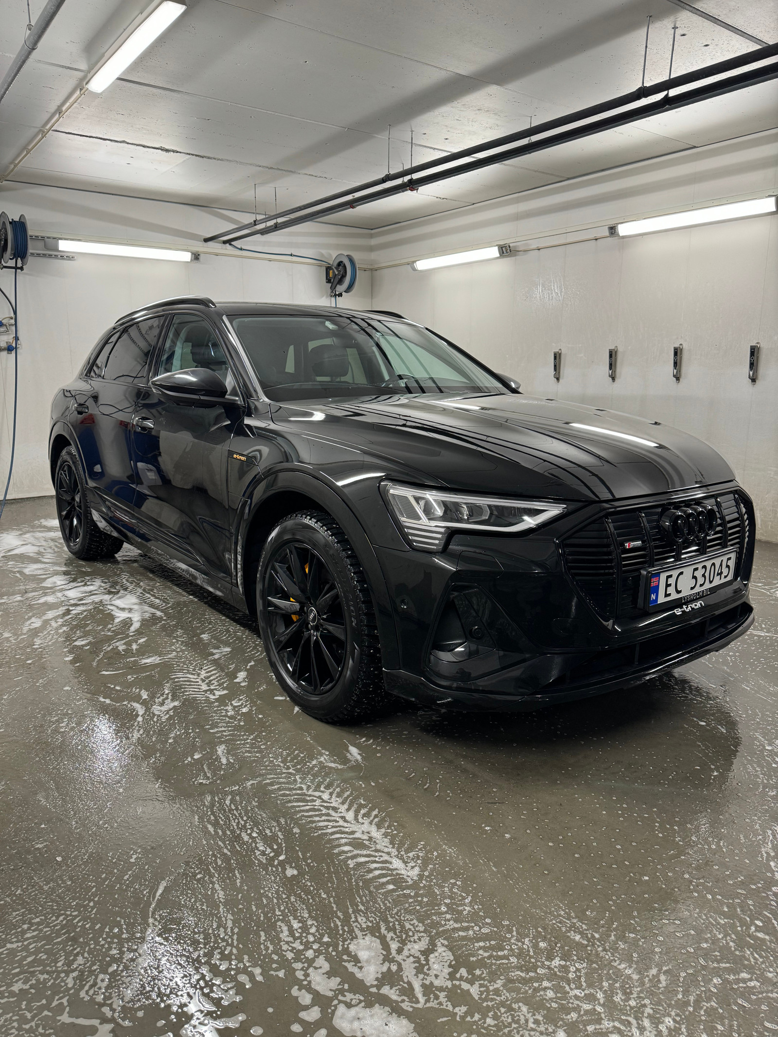 Audi e-tron