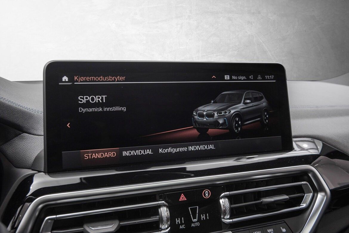 BMW iX3