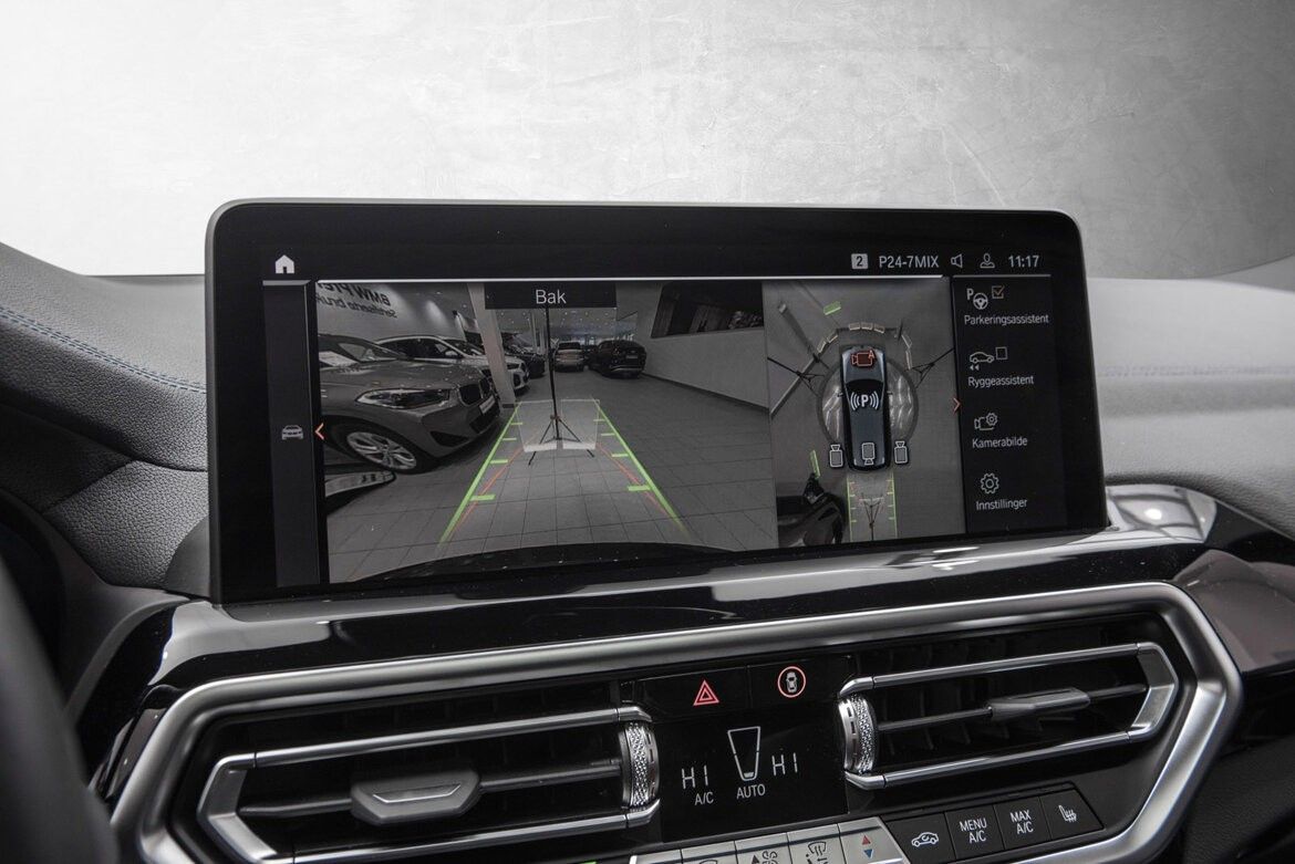 BMW iX3