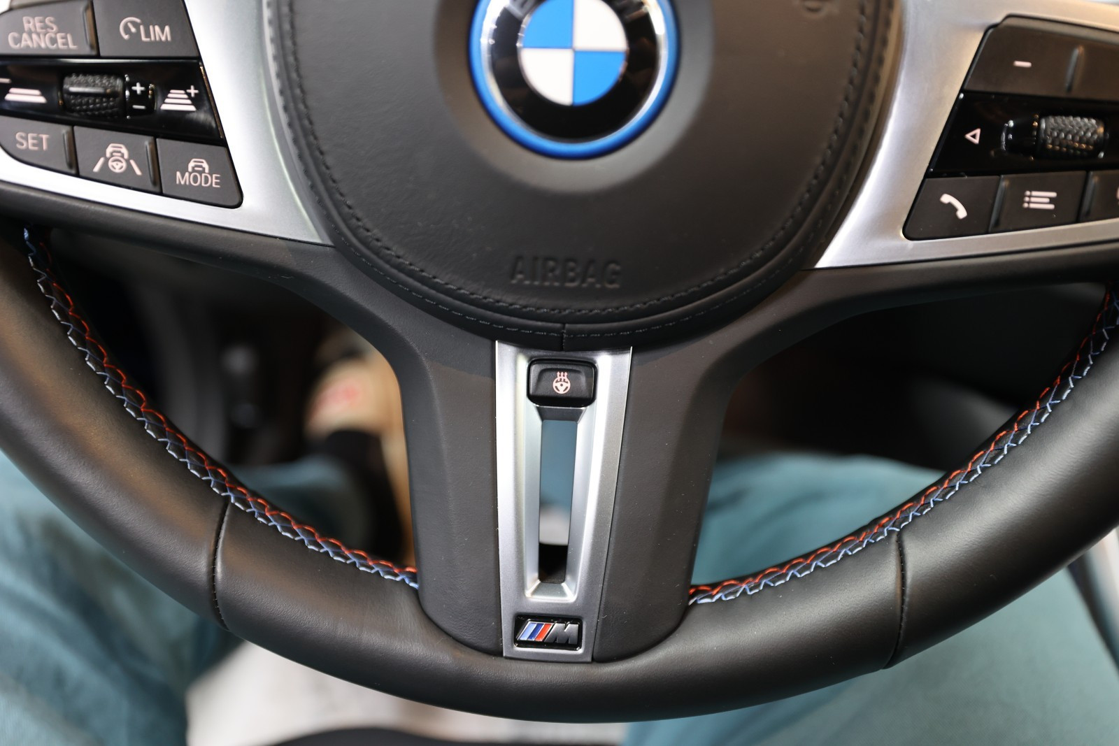 BMW i4 M50