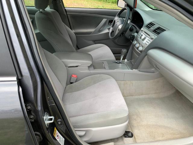 Toyota Camry Base 2011