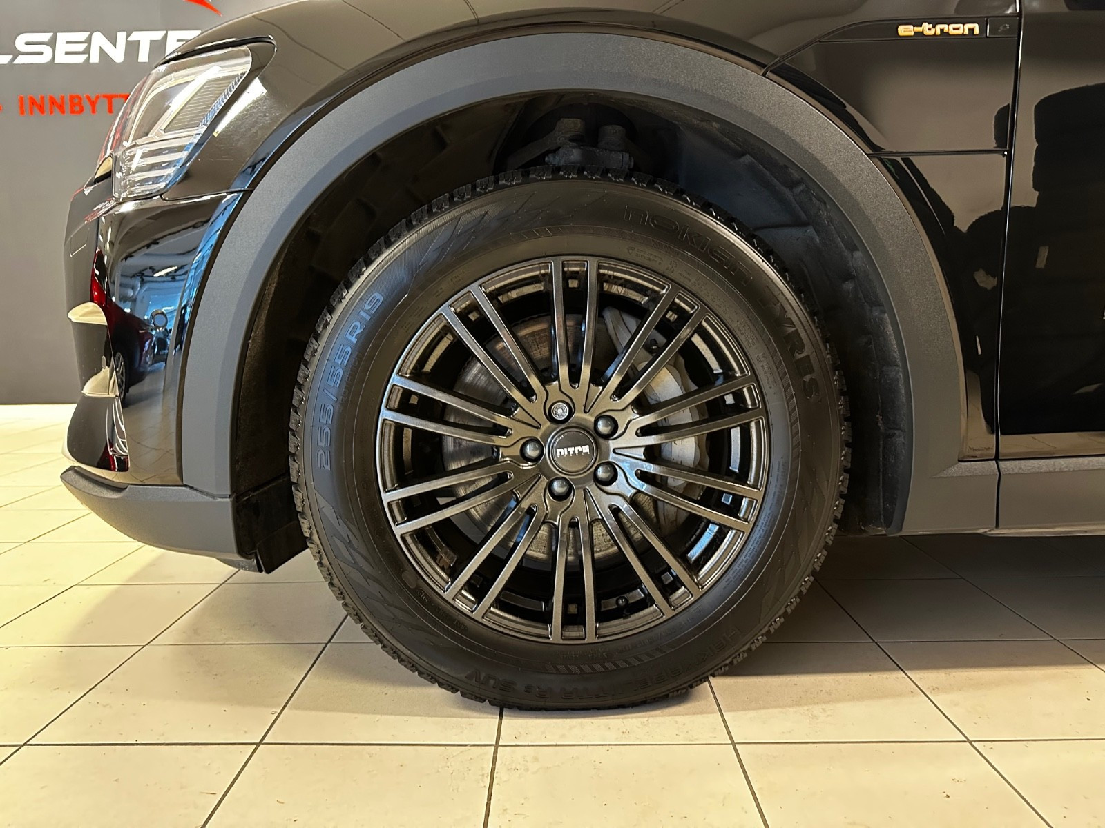 Audi e-tron
