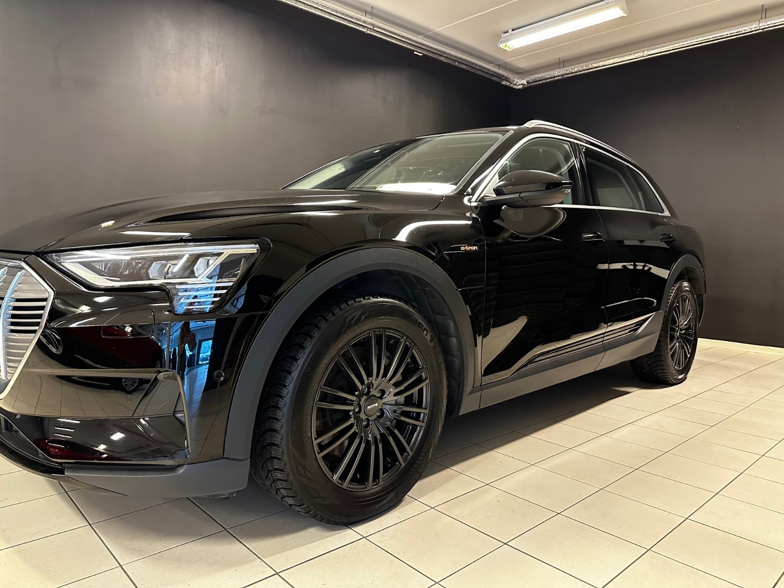 Audi e-tron