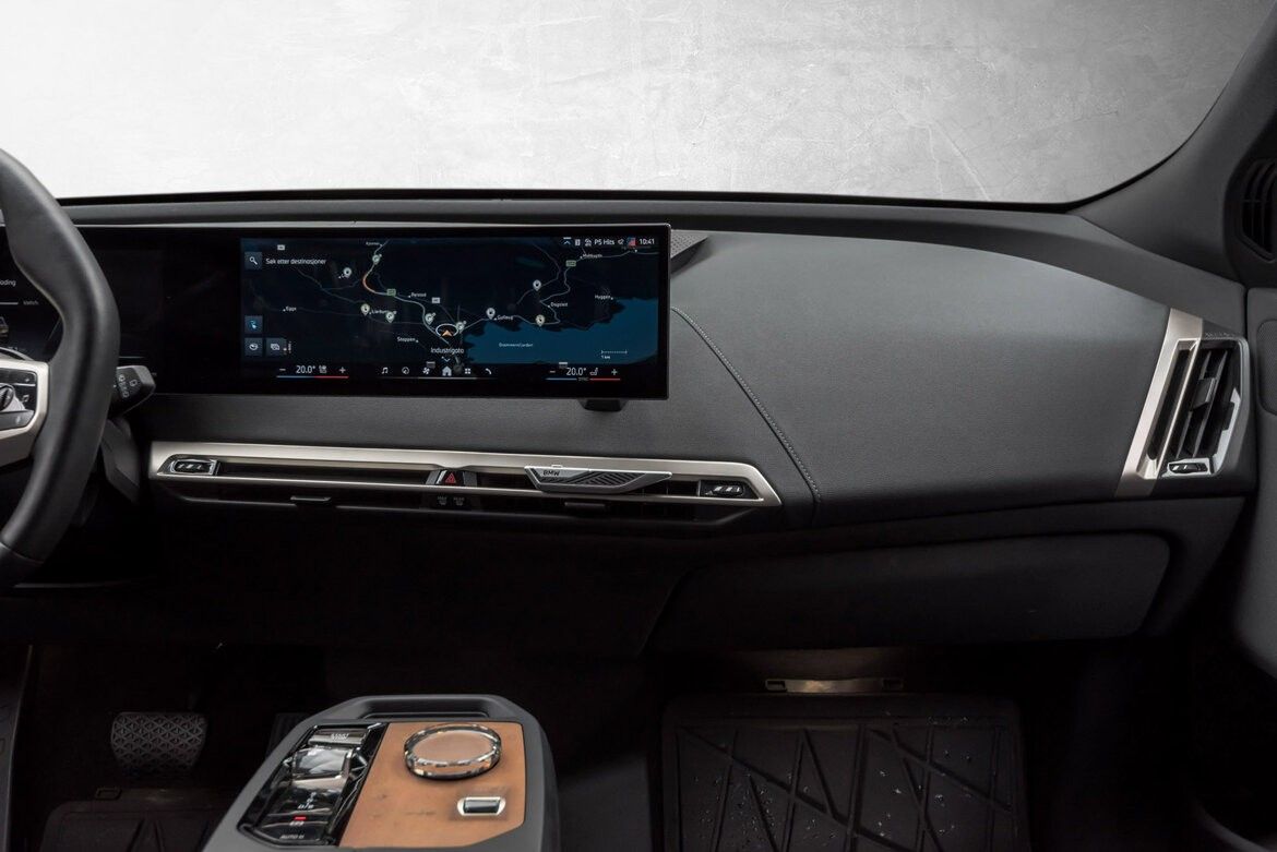 BMW iX xDrive 50