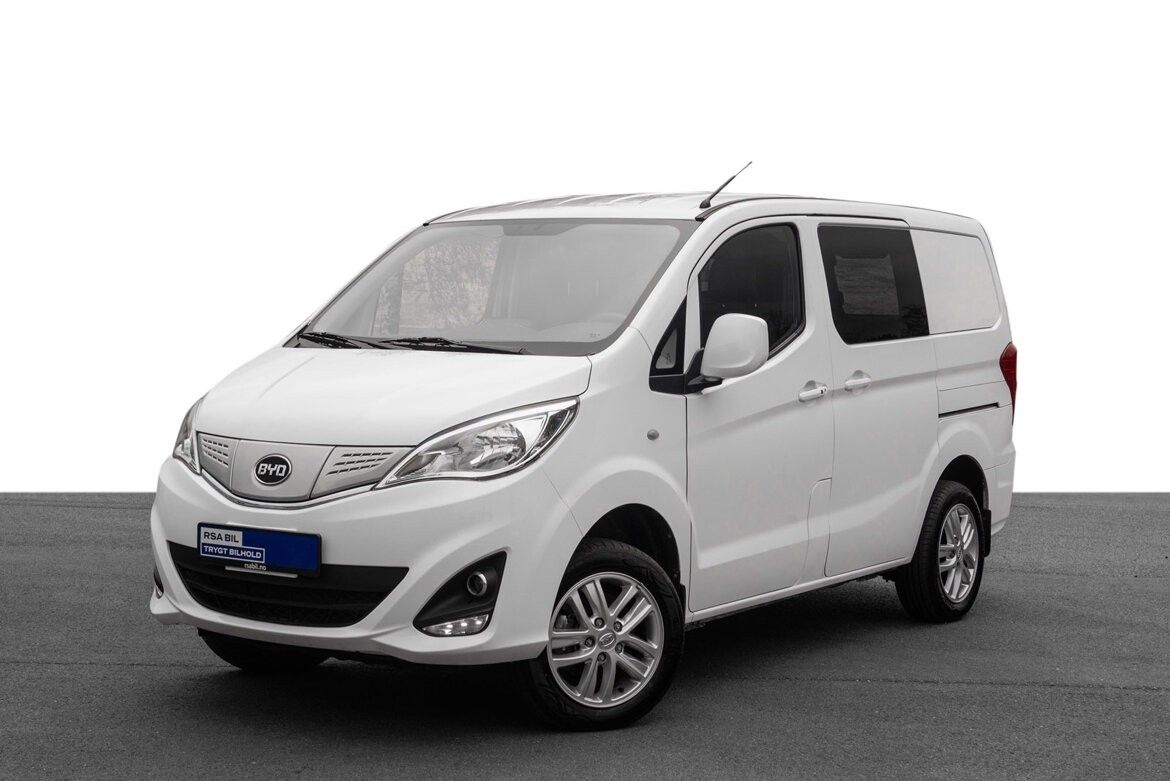 BYD T3
