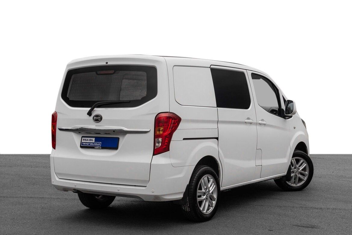 BYD T3