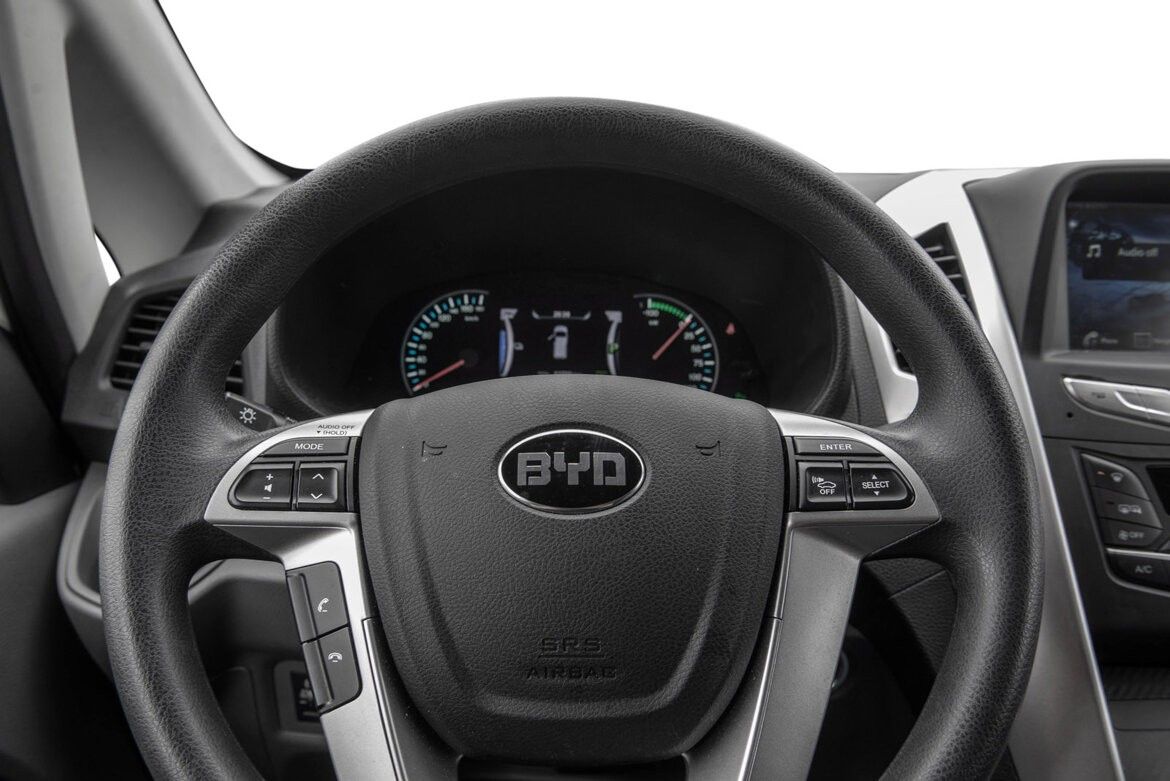 BYD T3