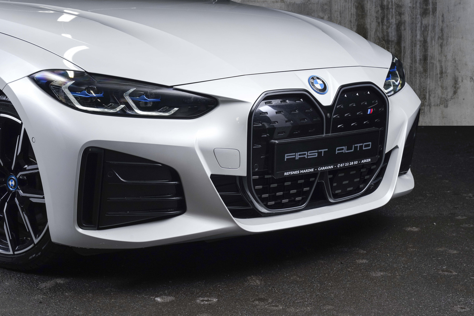 BMW i4 M50