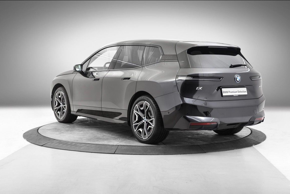 BMW iX xDrive 50