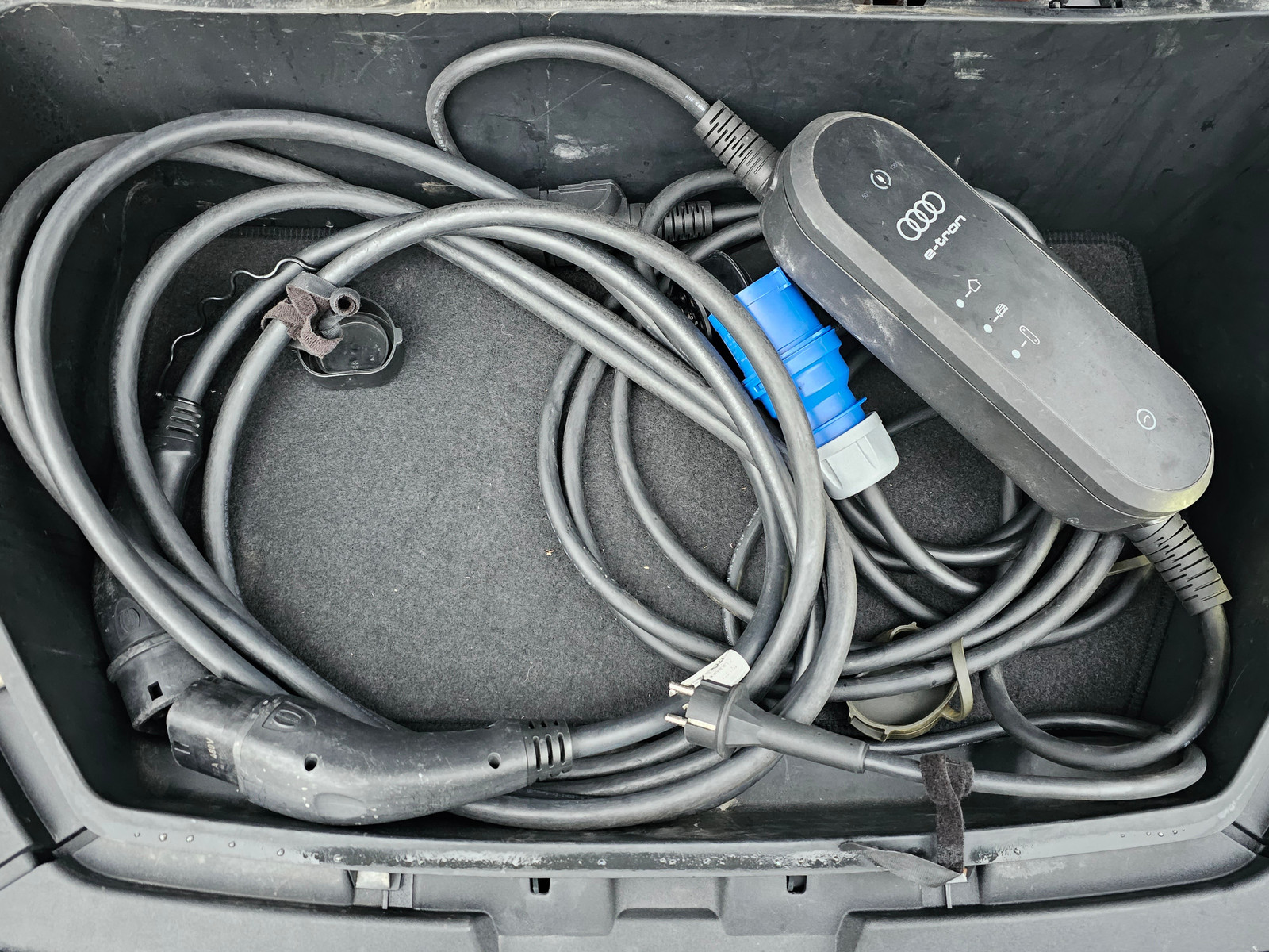 Audi e-tron