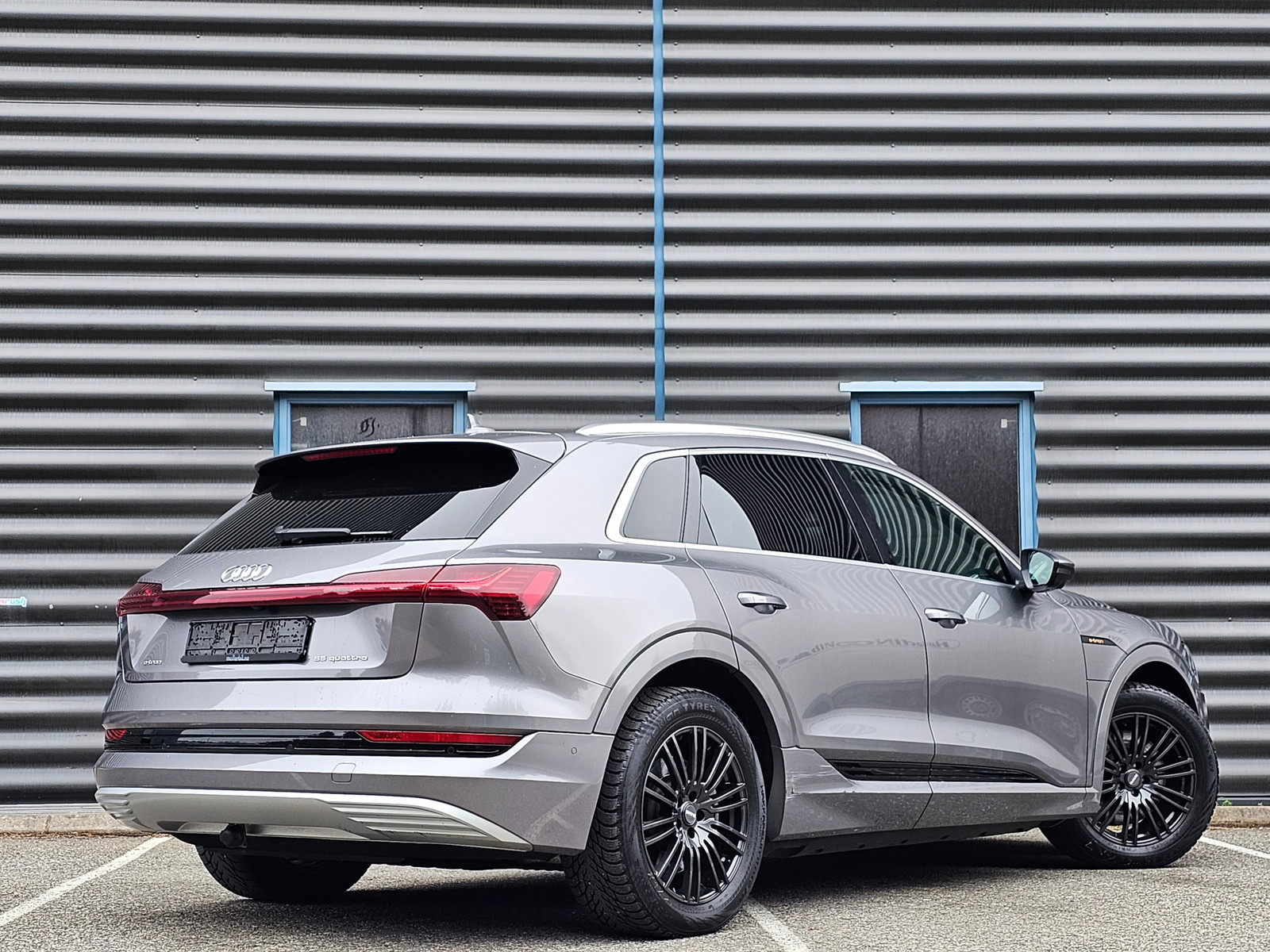 Audi e-tron