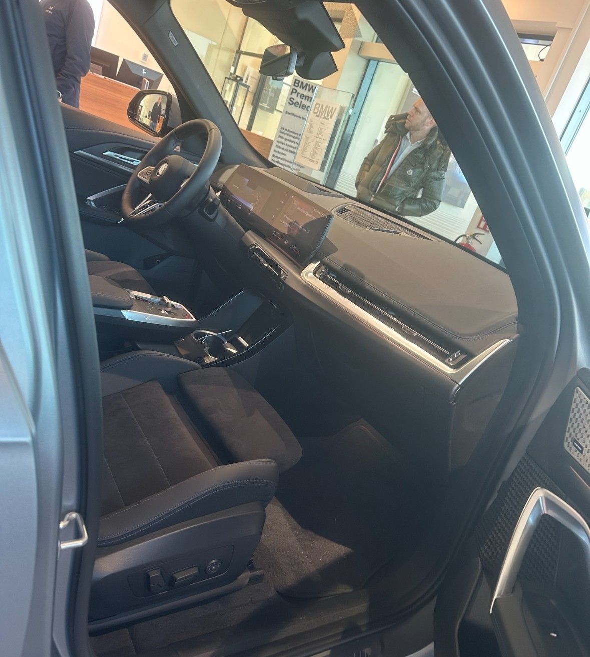 BMW iX1