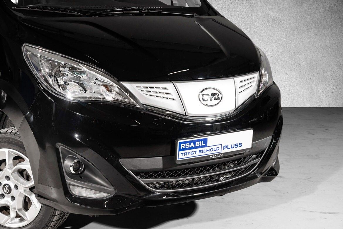 BYD T3
