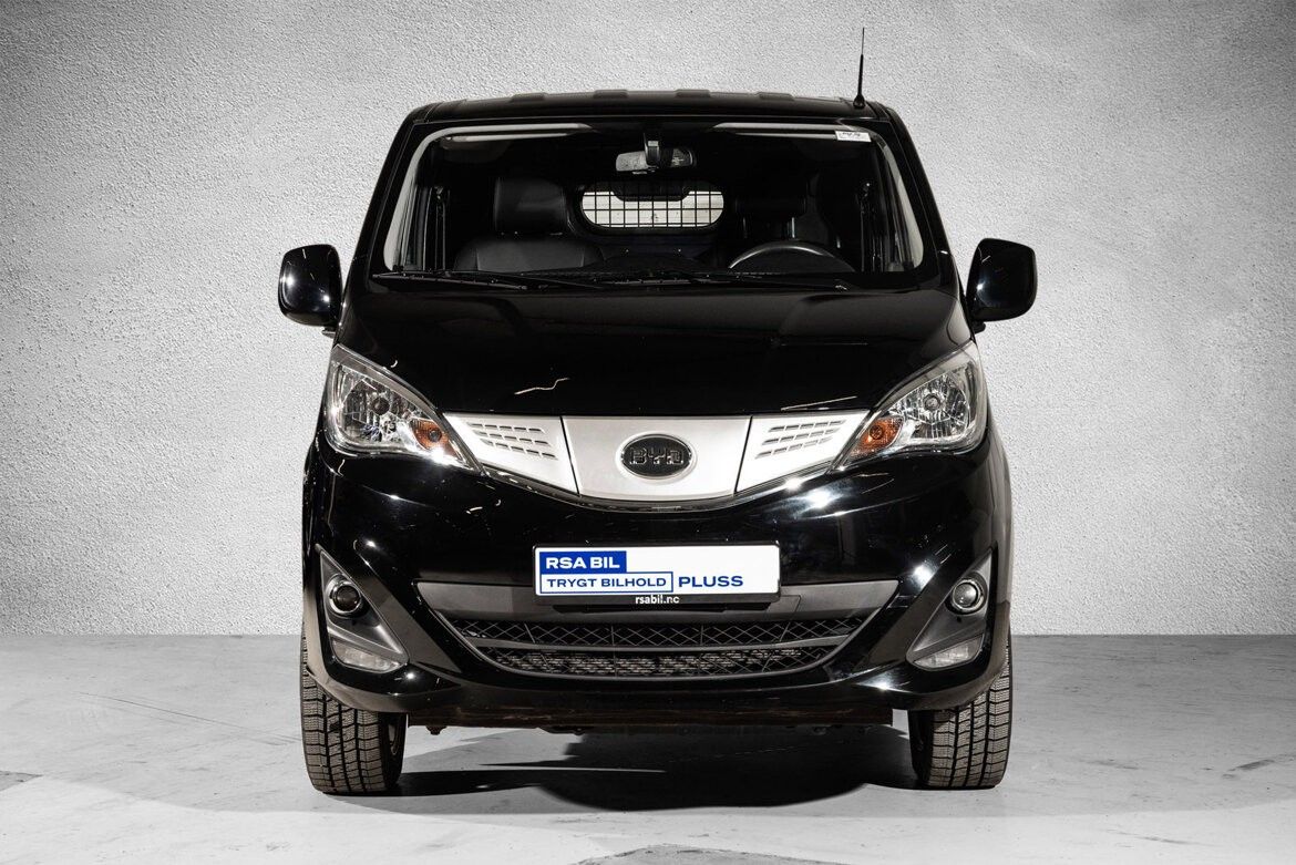BYD T3