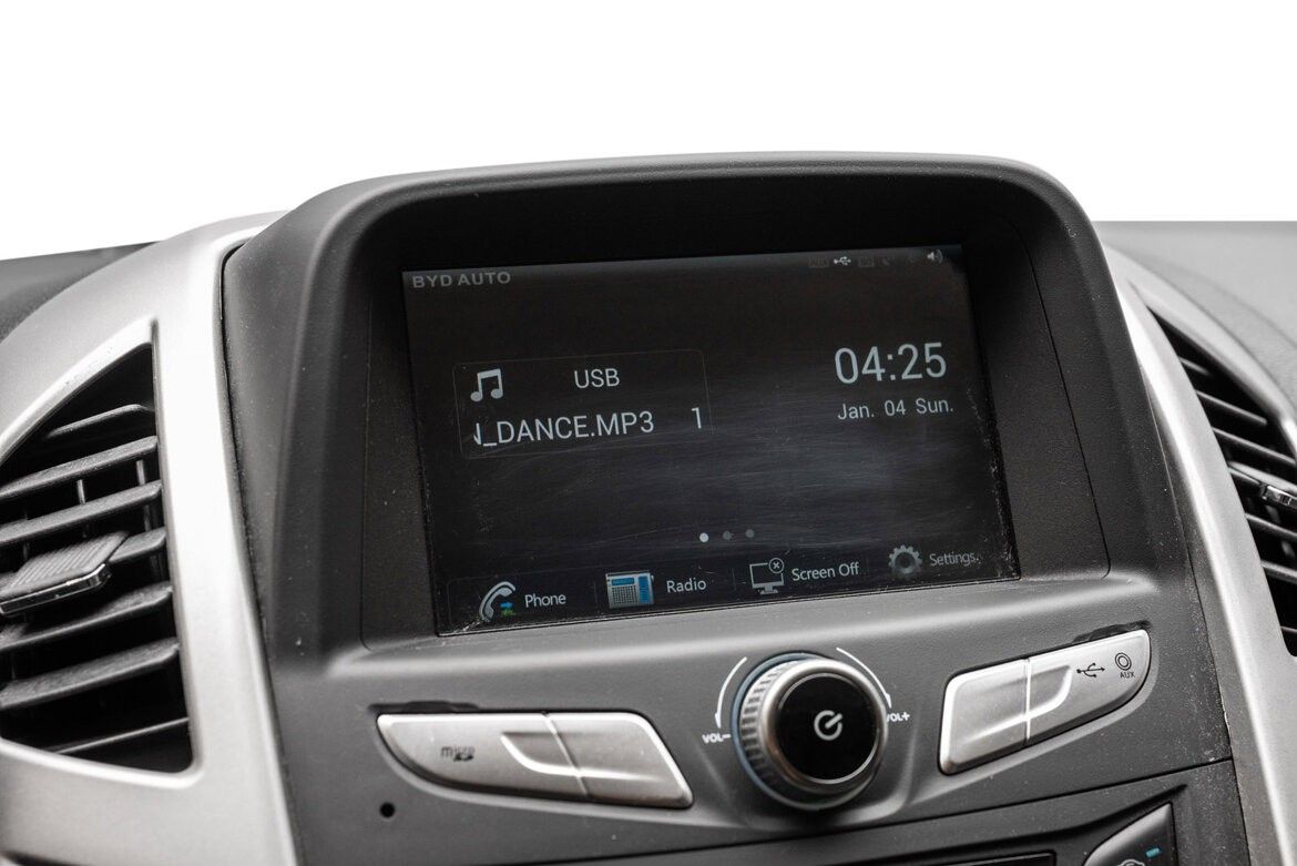 BYD T3