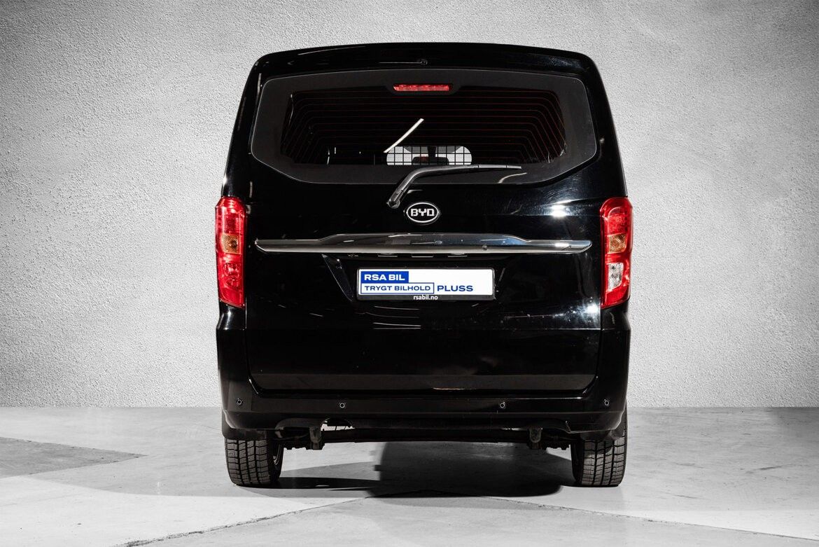 BYD T3