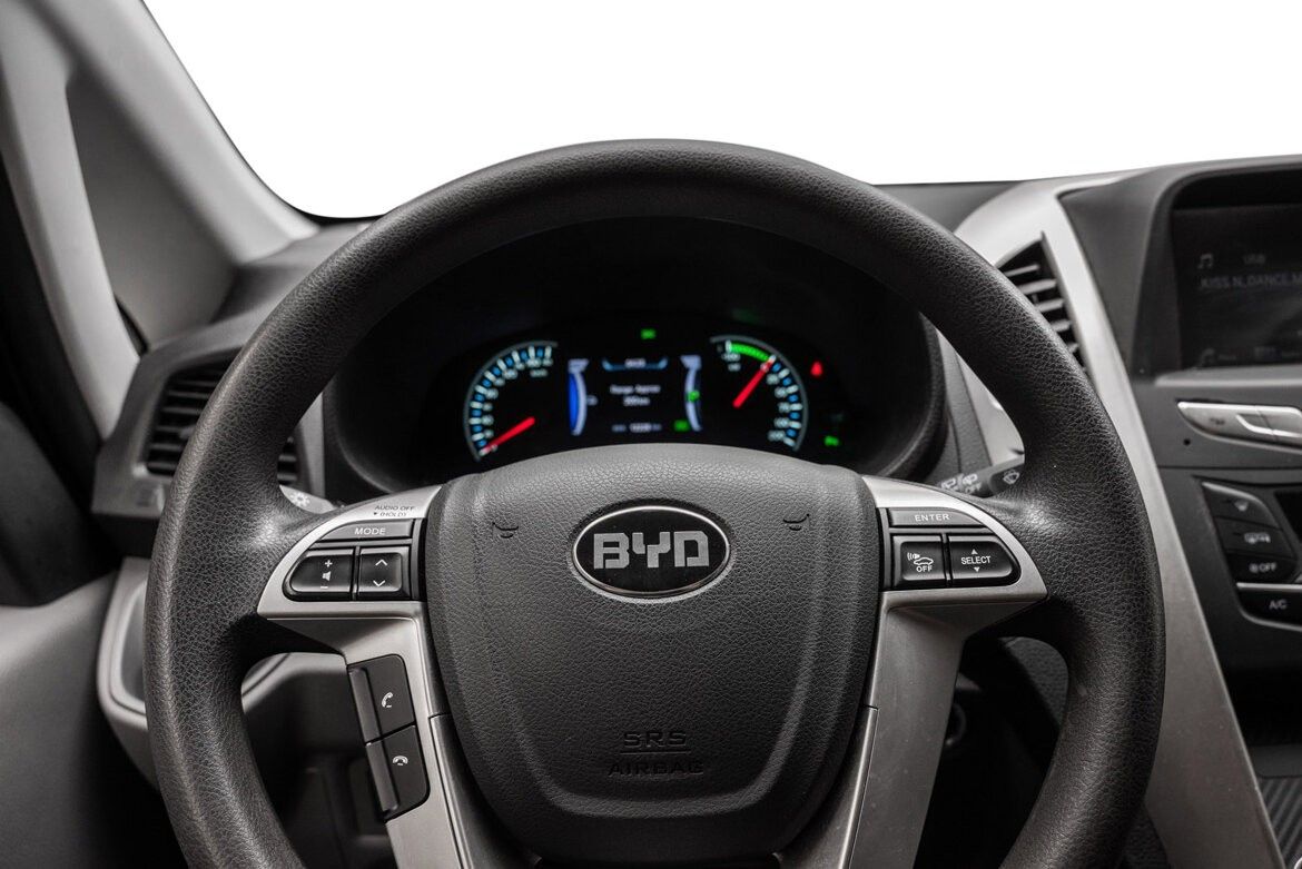BYD T3