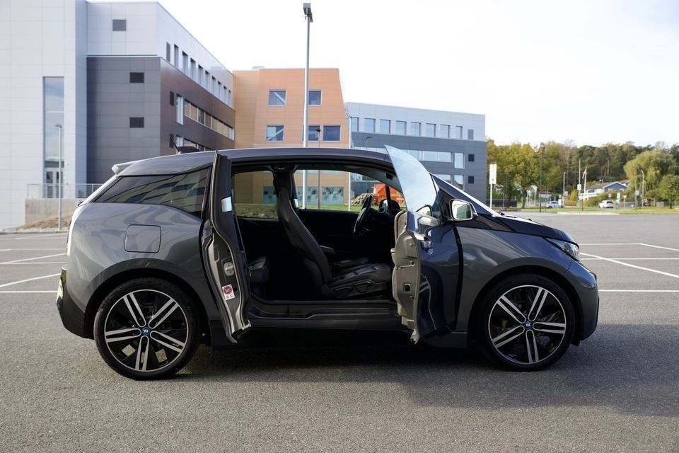 BMW i3
