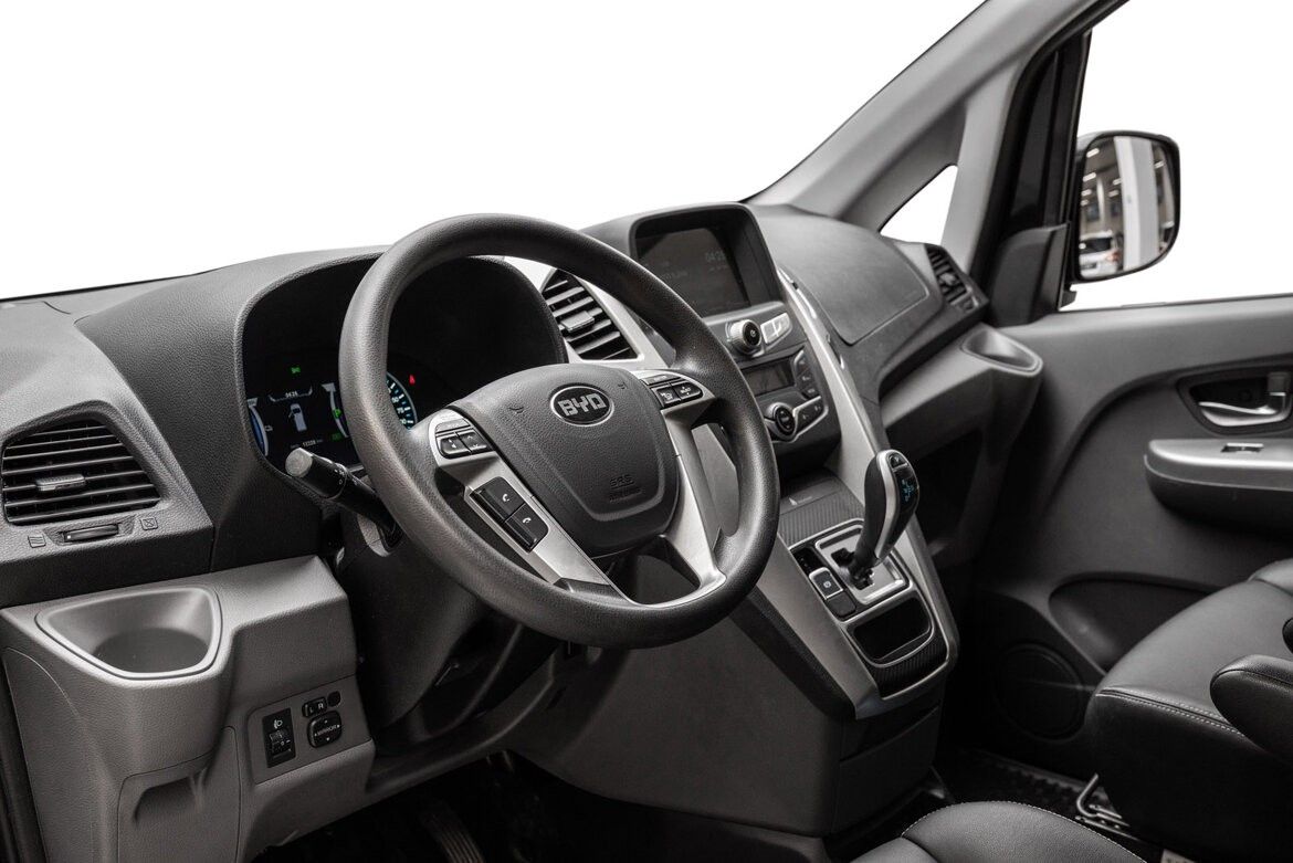 BYD T3