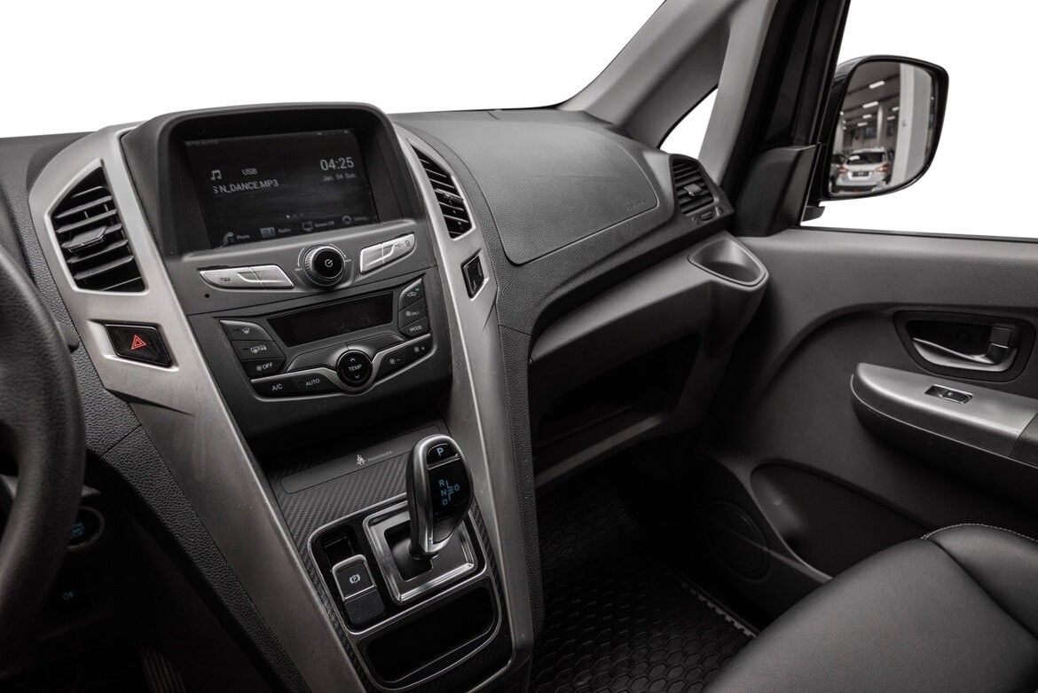 BYD T3