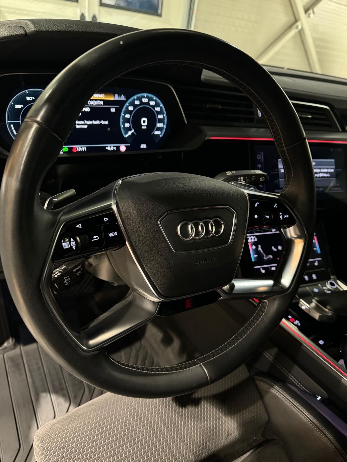 Audi e-tron