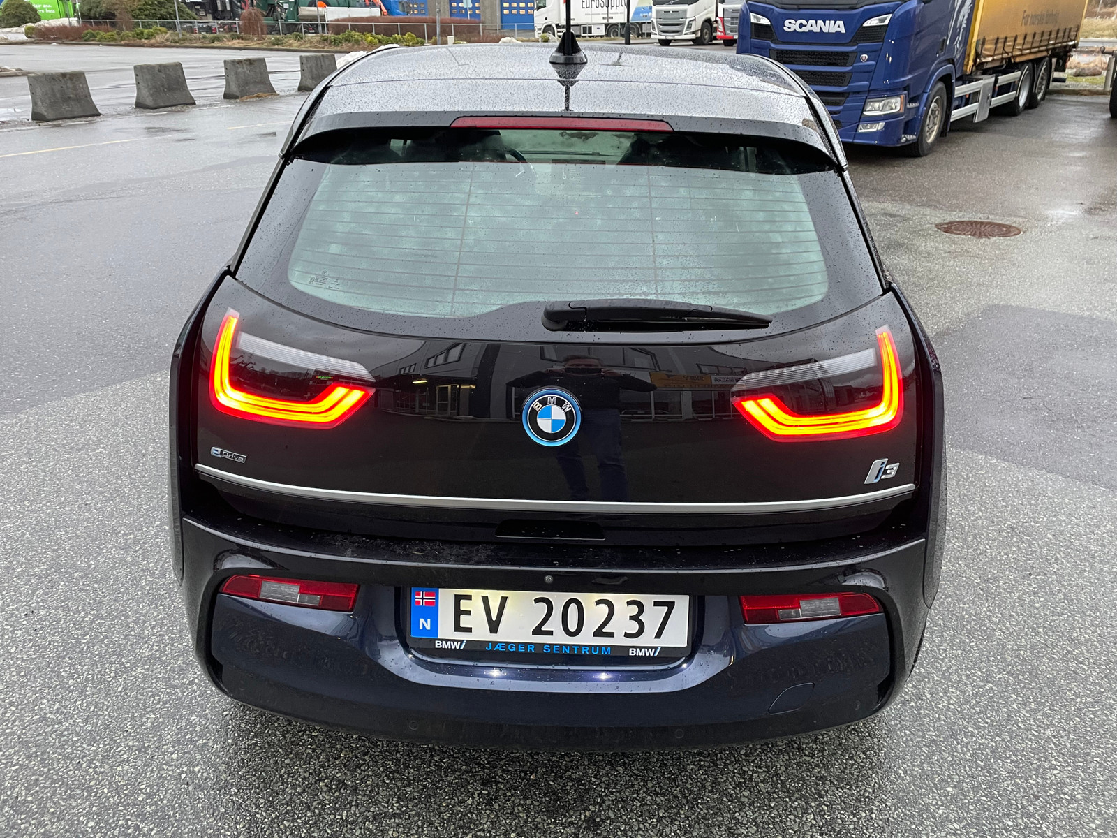 BMW i3