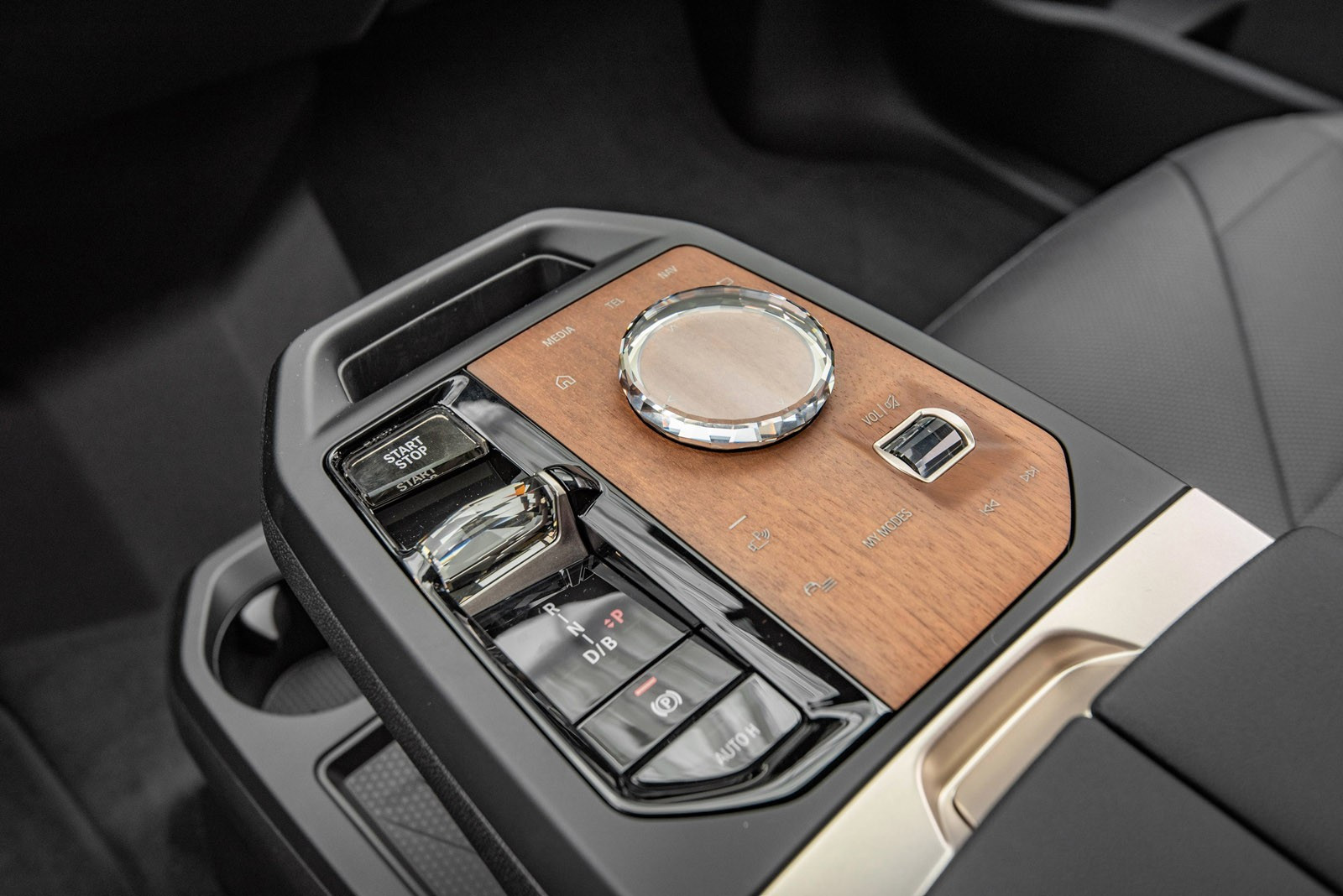 BMW iX xDrive 40