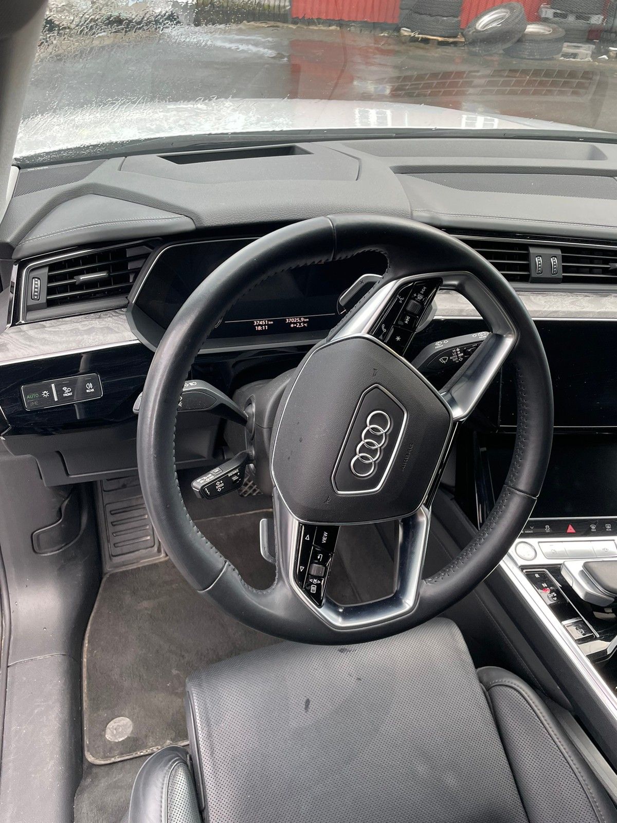 Audi e-tron