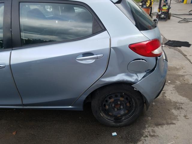 Mazda 2 2013