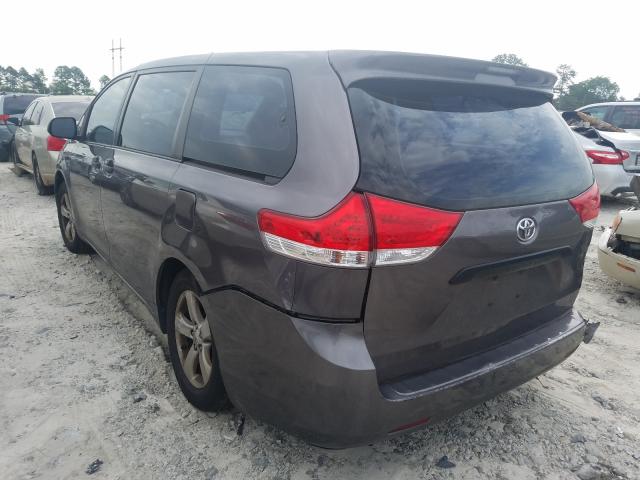 Toyota Sienna 2011