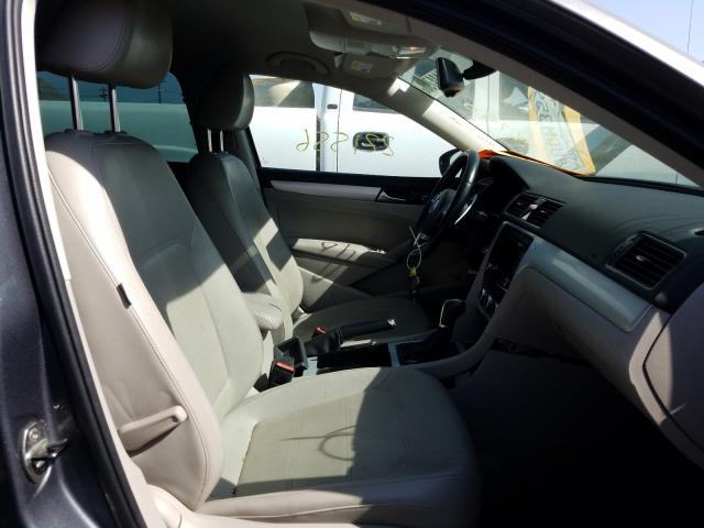 Volkswagen Passat SE 2012