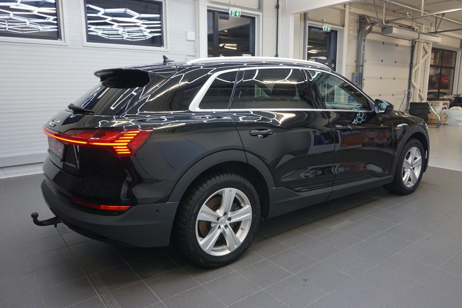 Audi e-tron
