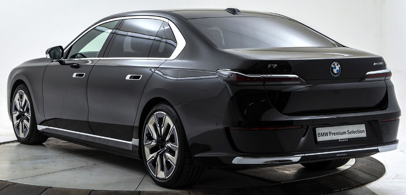 BMW i7