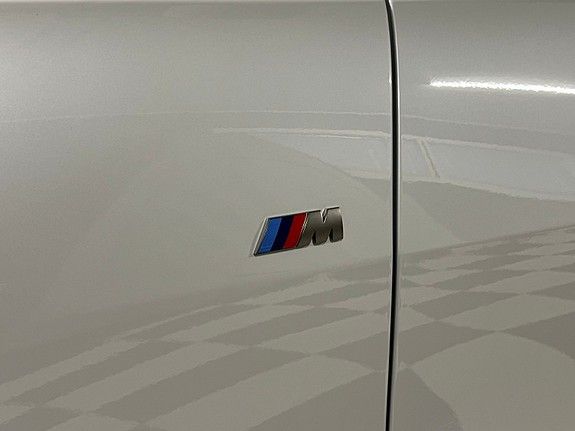 BMW i4 M50