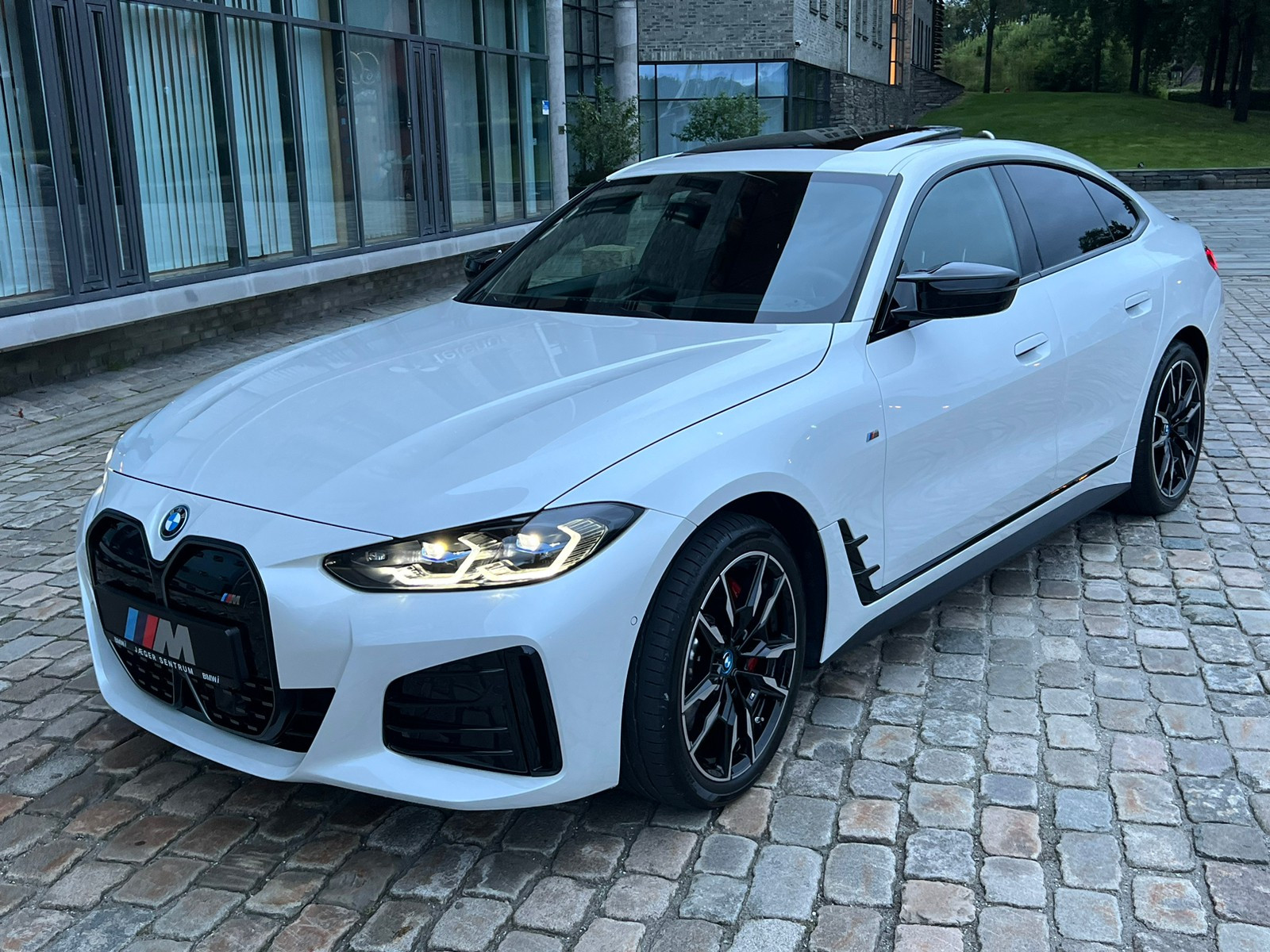BMW i4 M50