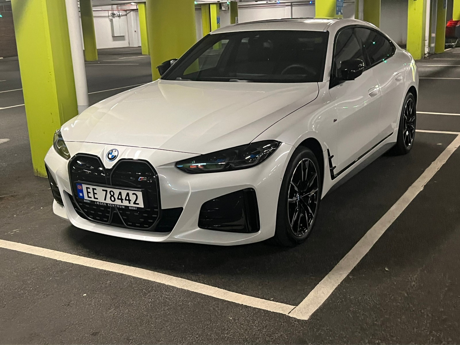 BMW i4 M50