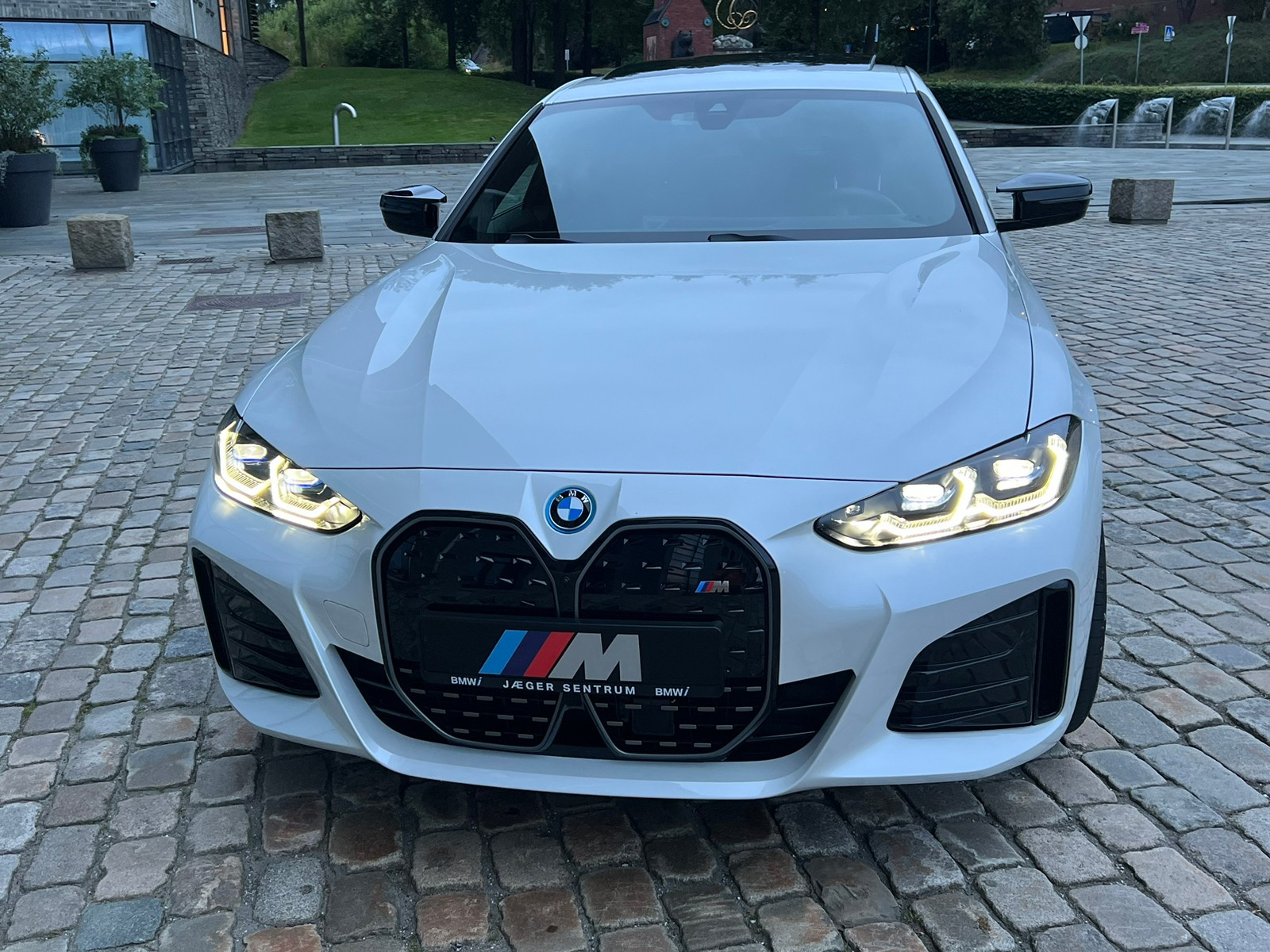 BMW i4 M50
