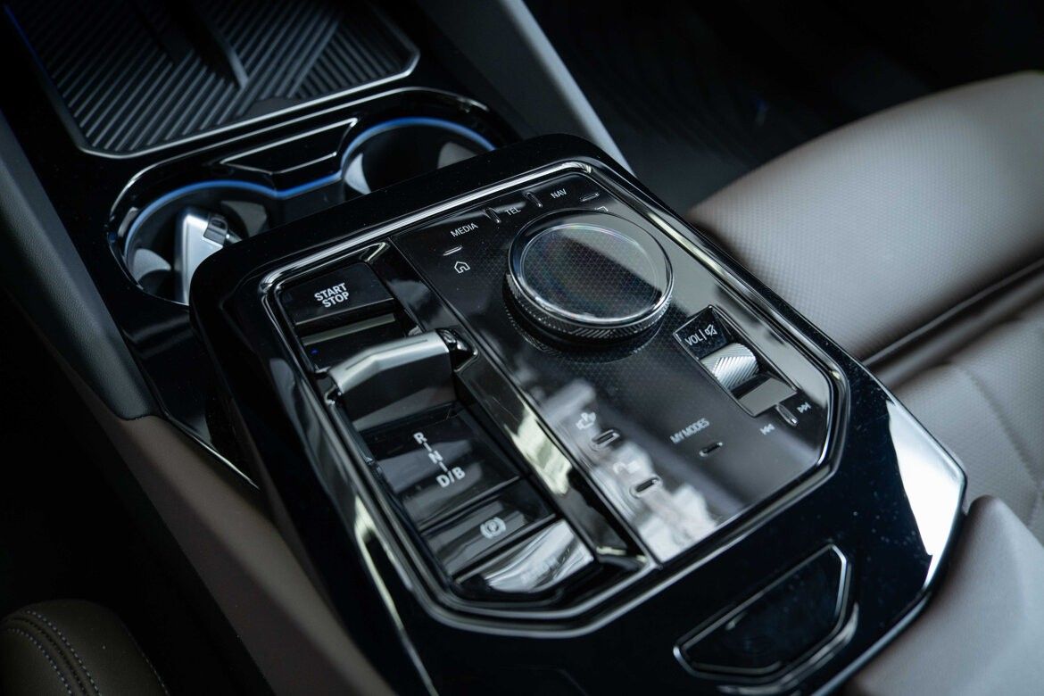 BMW i5