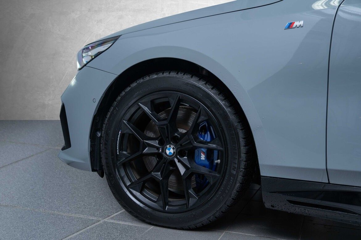 BMW i5