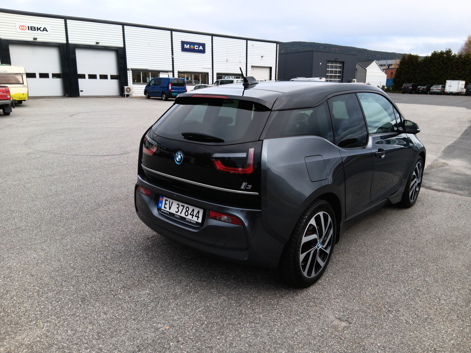 BMW i3