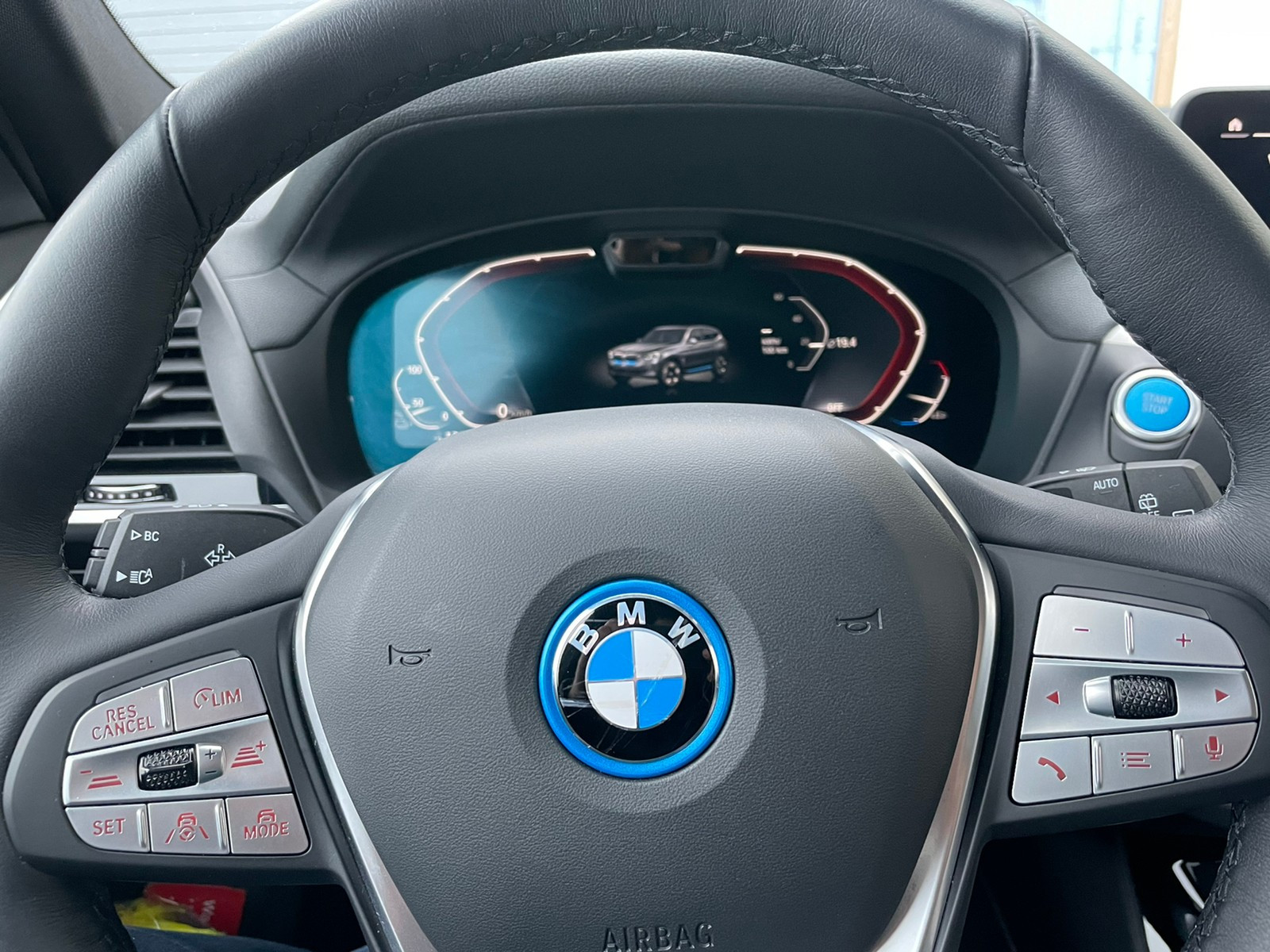 BMW iX3