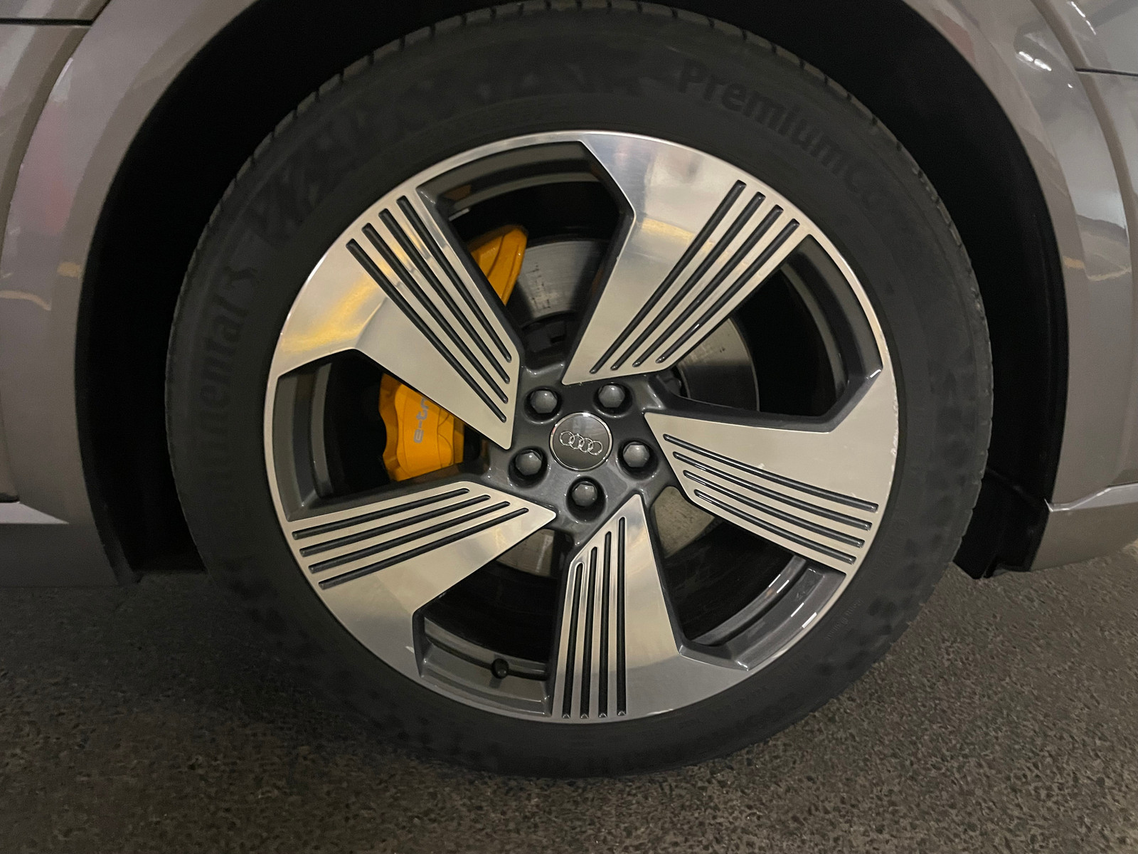 Audi e-tron