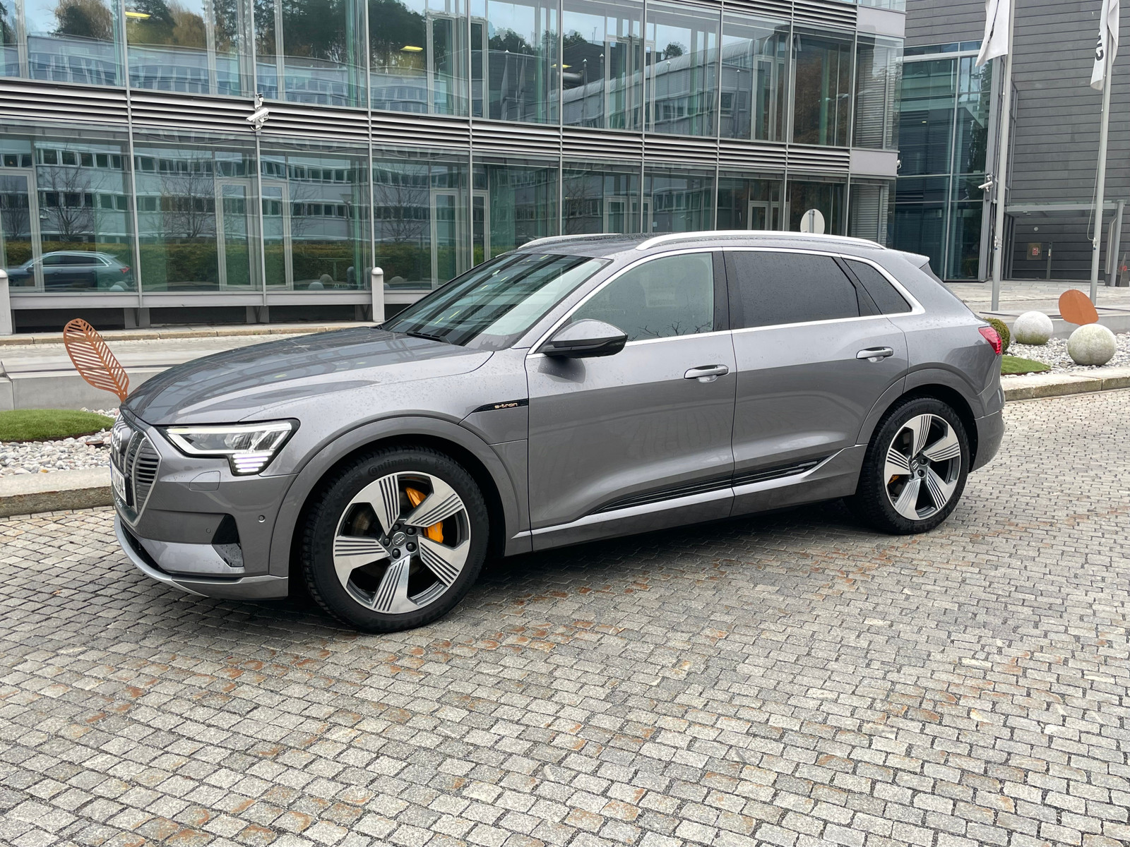 Audi e-tron