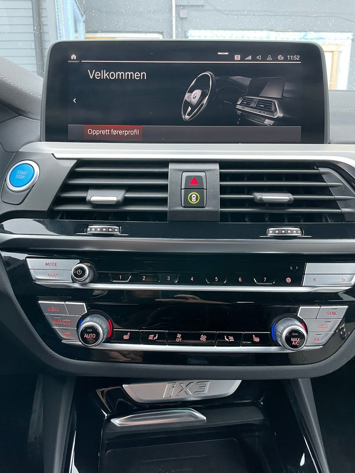 BMW iX3