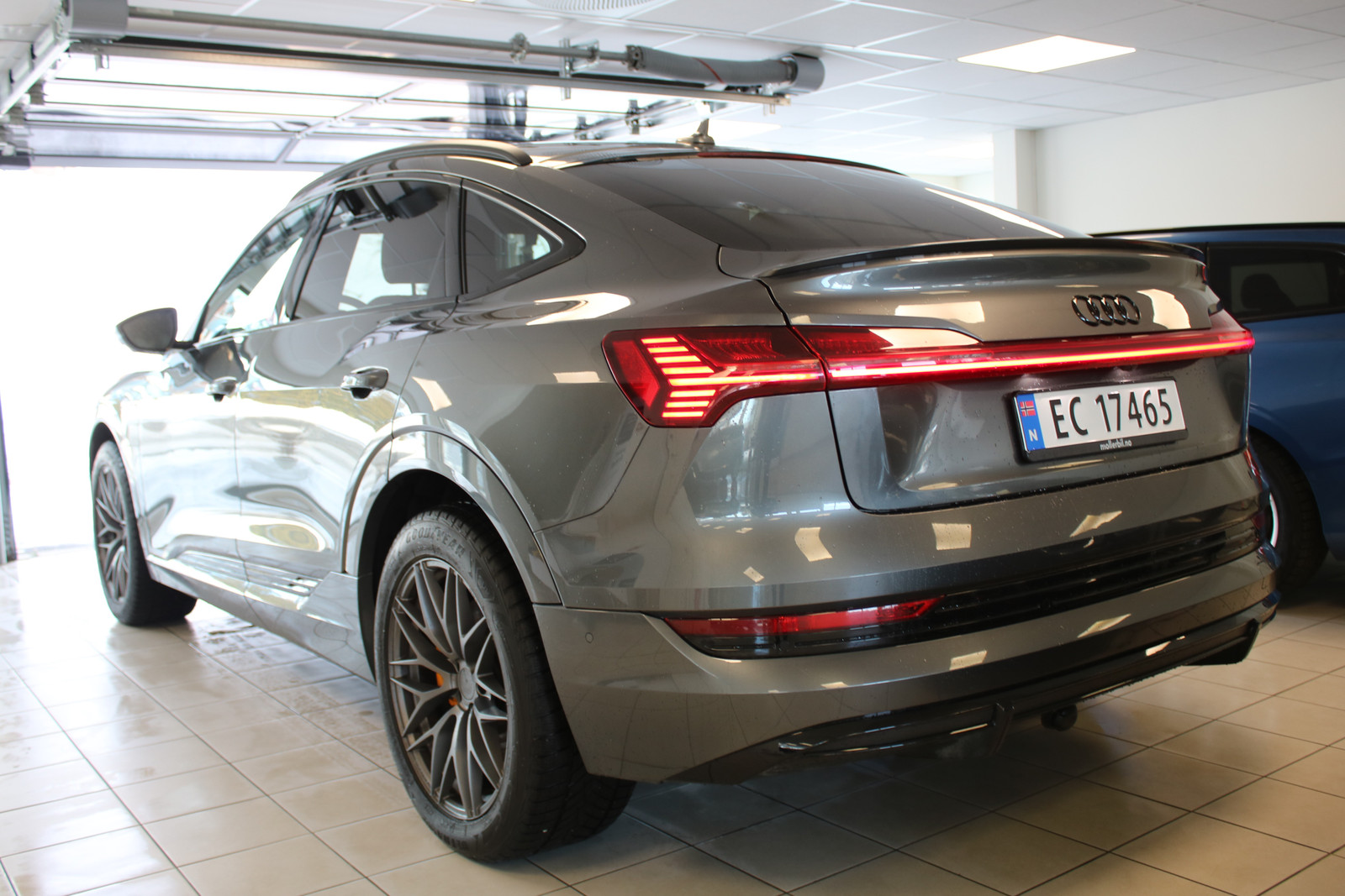 Audi e-tron