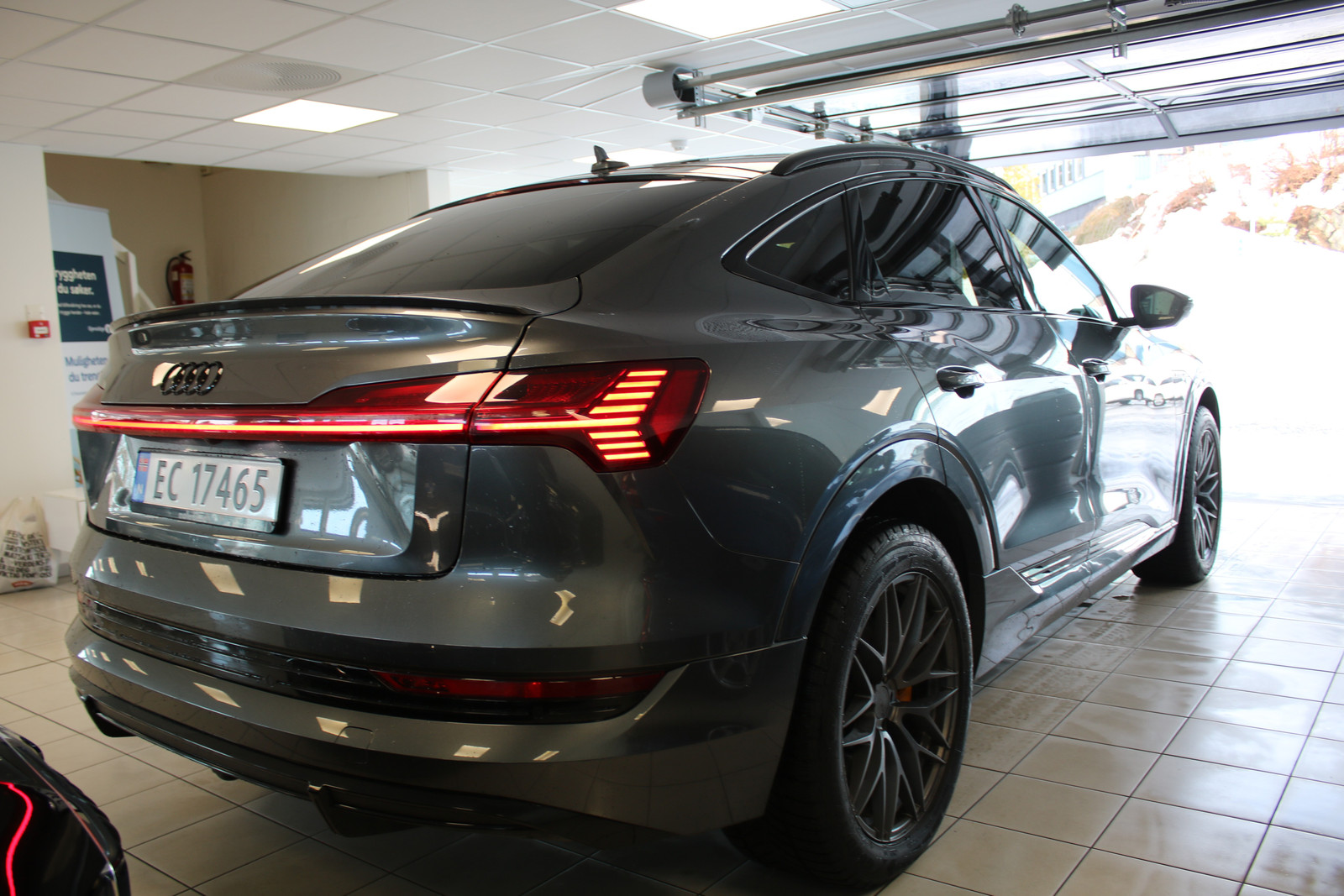 Audi e-tron