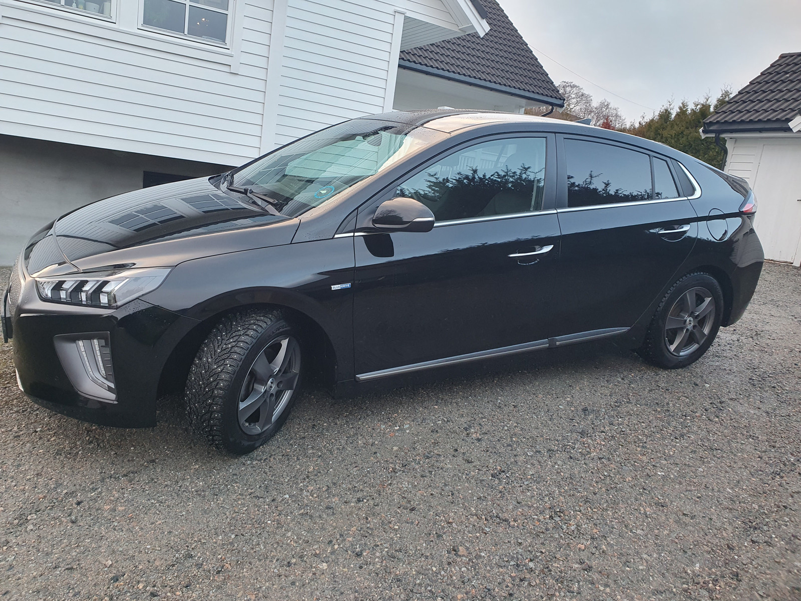Hyundai IONIQ