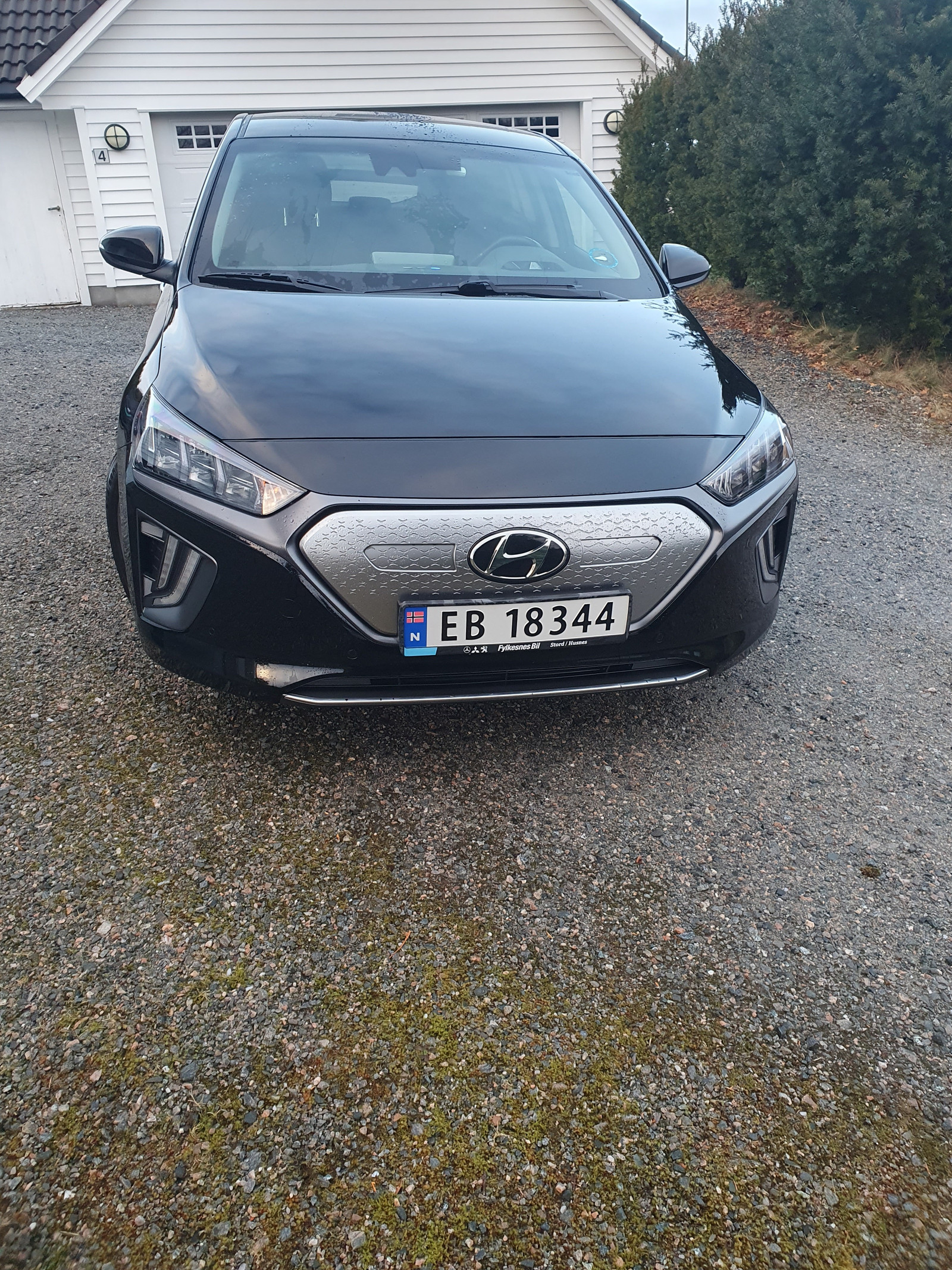 Hyundai IONIQ